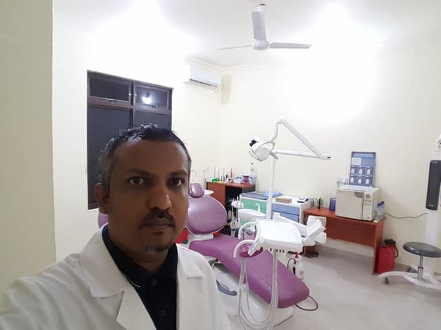 ޑރ. ސަލީމް: ދަތުގެ ފަރުވާ ދެއްވުމުގައި އެންމެކުރީގައި