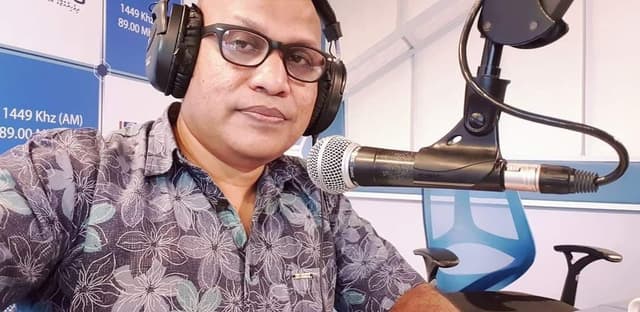 ނަސްރު: މެދުނުކެނޑި 26 އަހަރުވީ ރޭޑިިއޯ އަޑެއް