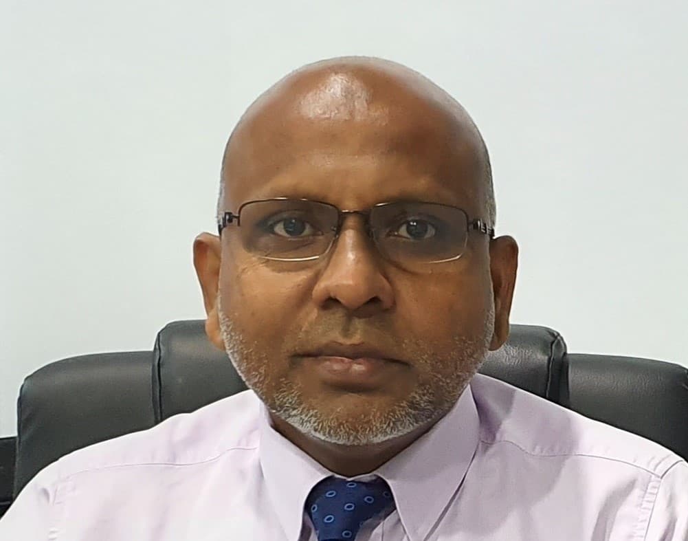 ފަޔާޒު: ނަމޫނާ ޚިދުމަތްތެރިއެއް، ދެއްވަނީ އުފާވެރި ޚަބަރެއް!