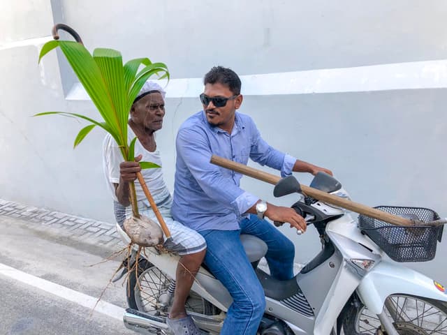 ސައުދު- ކުލައަކަށް ބެލުމެއްނެތި ރަށަށް ޚިދުމަތްކުރުމުގައި