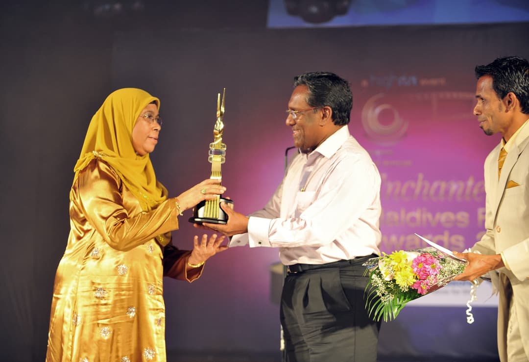 އާރިފާ: 21 އަހަރު ސަރުކާރަށް ޚިދުމަތްކުރި، ފާހަގަކުރެވޭ ފަންނާނެއް!