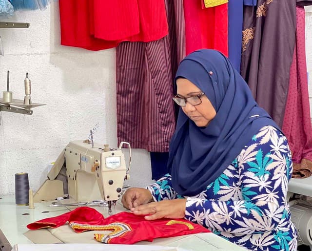 ޚަދީޖާ: ހެދުން ފެހުމުގައި ބައިޤަރުނު ވަނީ!