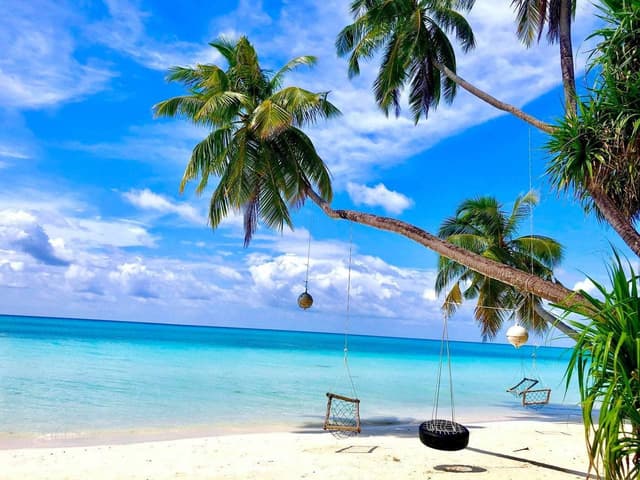 ފޮޓޯ: ލ. ފޮނަދޫ އަދި ގަމުގެ ރީތި މަންޒަރުތަކެއް